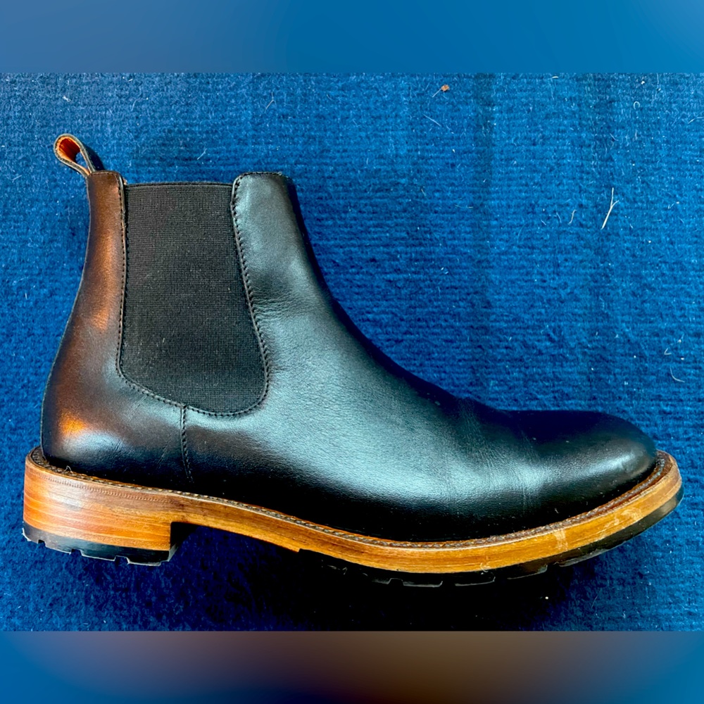 Patina, Men’s Welted Chelsea Boot in Black - size 9 and 1/2